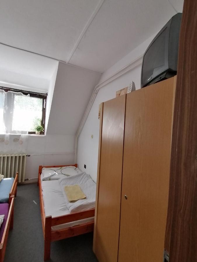 Malomtavi Vendeghaz Apartment Tapolca Exterior photo