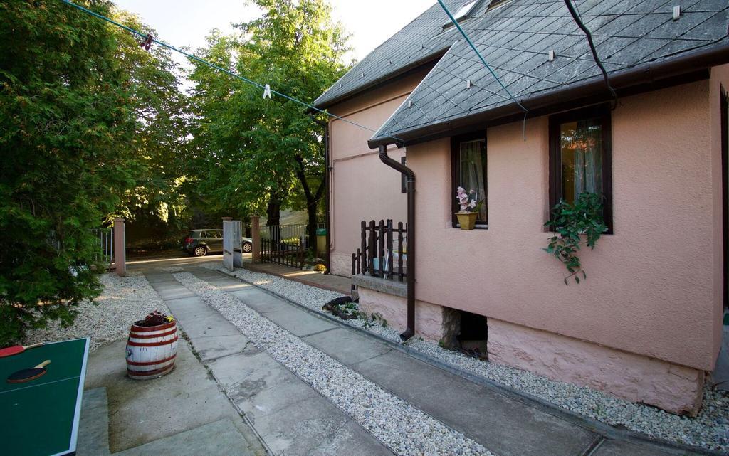Malomtavi Vendeghaz Apartment Tapolca Exterior photo